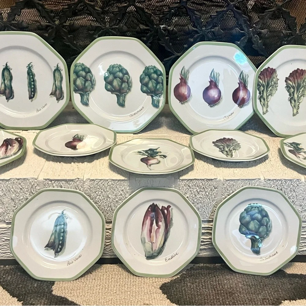 Williams-Sonoma Vegetable Garden set of 12; 6 bread/6 salad plates